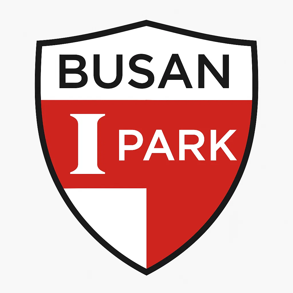 부산 아이파크 FC 엠블럼. 붉은색과 흰색이 반으로 나뉜 방패형 디자인 안에 ‘I PARK’ 문구가 들어간 로고.